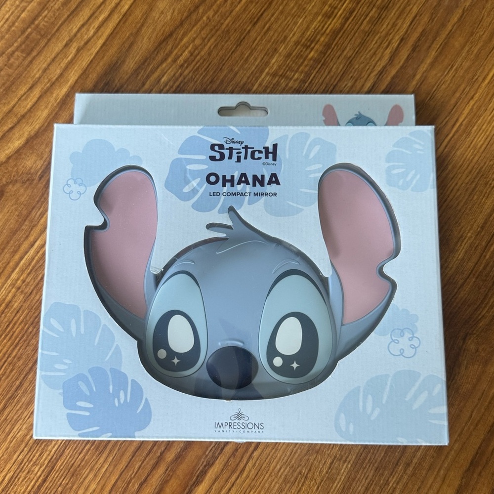 Disney Stitch Ohana LED Compact Mirror–Portable Makeup Mirror Lights Magnifi